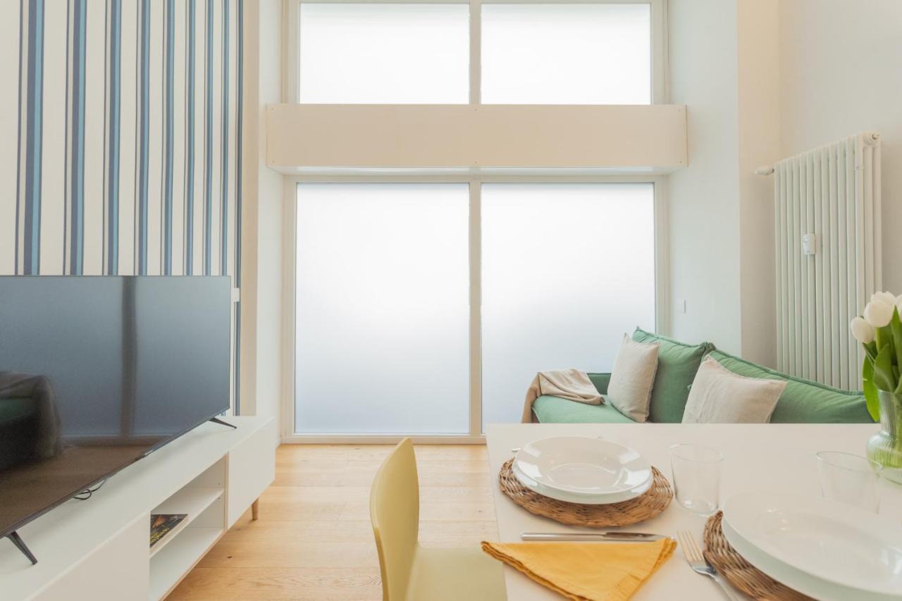 A Step From The Lake Apartment By Rent All 코모 외부 사진