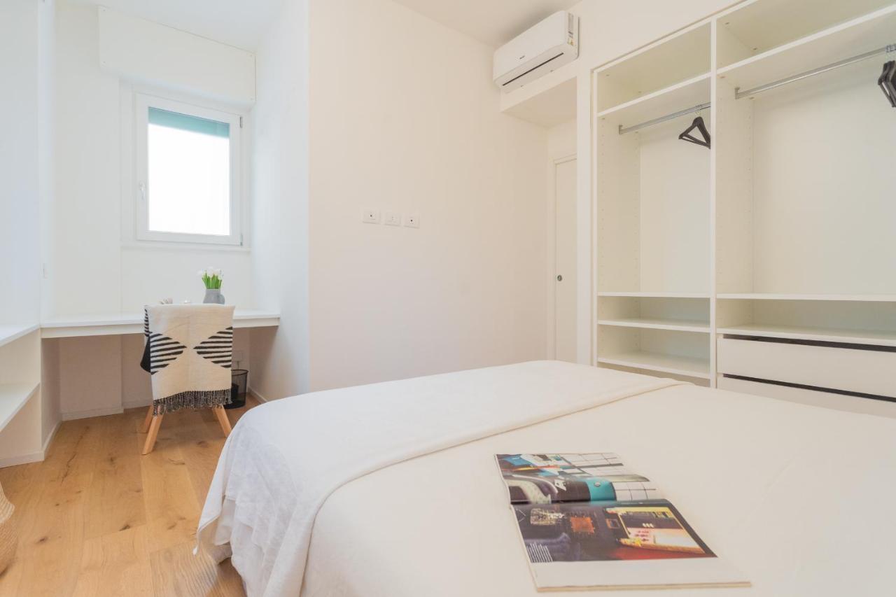 A Step From The Lake Apartment By Rent All 코모 외부 사진
