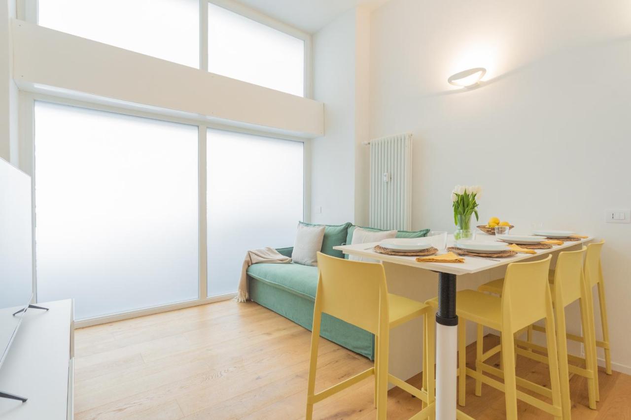A Step From The Lake Apartment By Rent All 코모 외부 사진